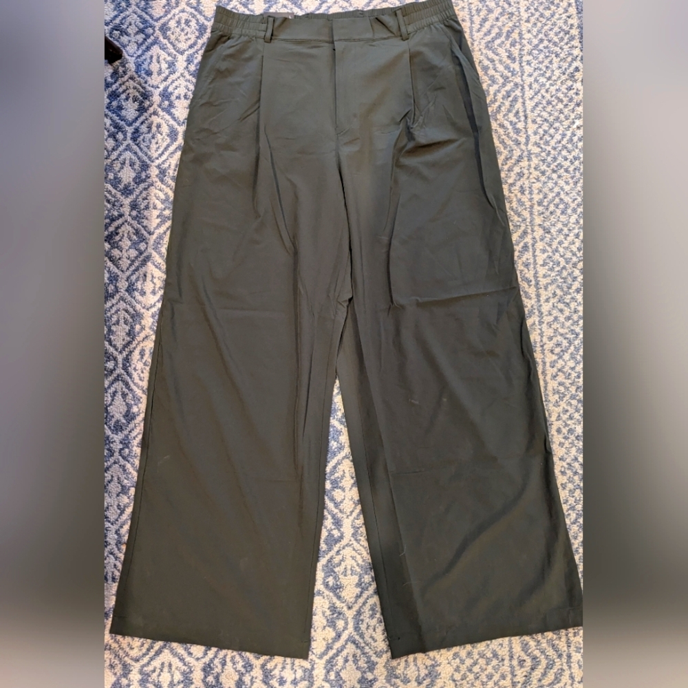 GAPfit Womens Runaround Pants, Color Olive green, Size Large